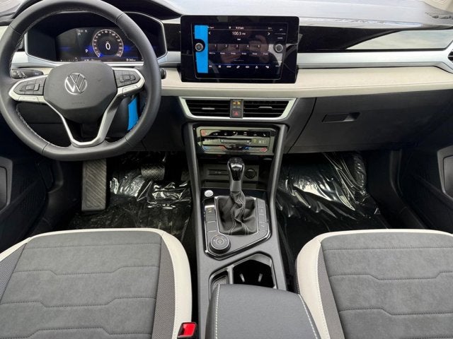 2026 Volkswagen Taos SE