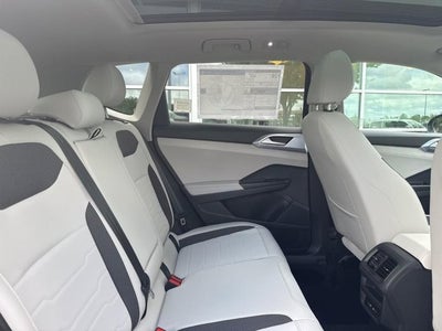 2026 Volkswagen Taos SE