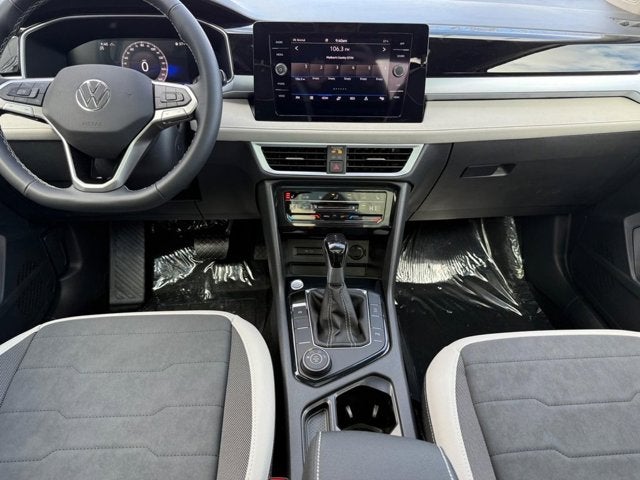 2026 Volkswagen Taos SE