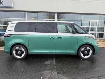 2025 Volkswagen ID. Buzz Pro S Plus