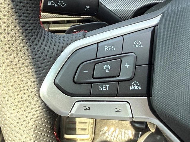 2025 Volkswagen Golf GTI SE