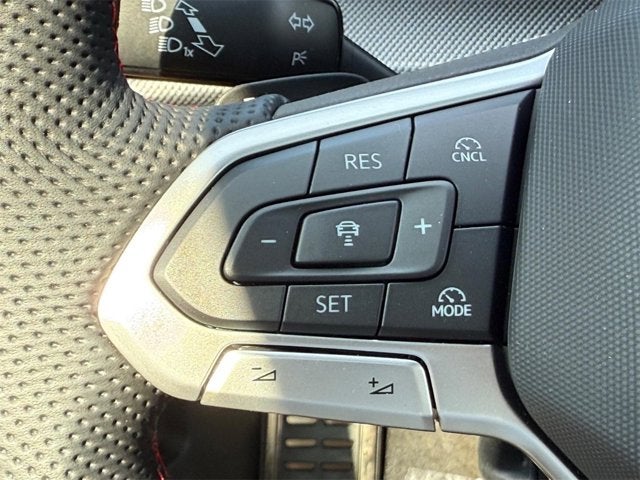 2025 Volkswagen Golf GTI SE