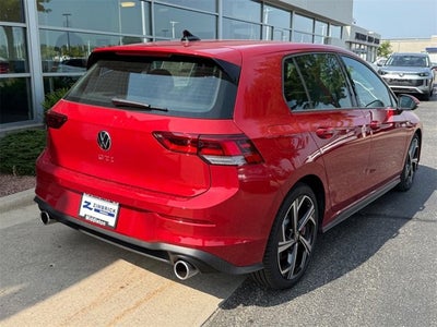 2025 Volkswagen Golf GTI SE