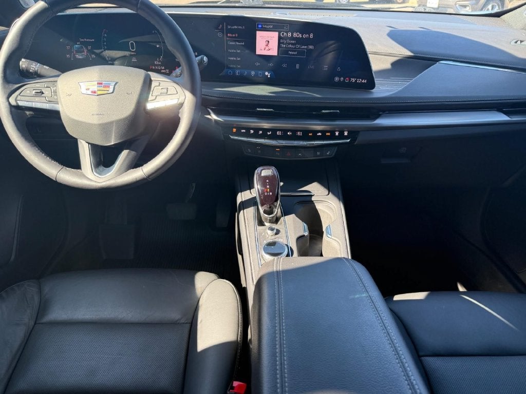 2024 Cadillac XT4 Premium Luxury