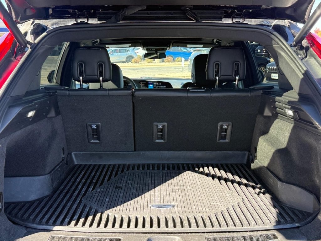 2024 Cadillac XT4 Premium Luxury