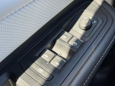 2025 Volkswagen Atlas Cross Sport 2.0T SEL Premium R-Line