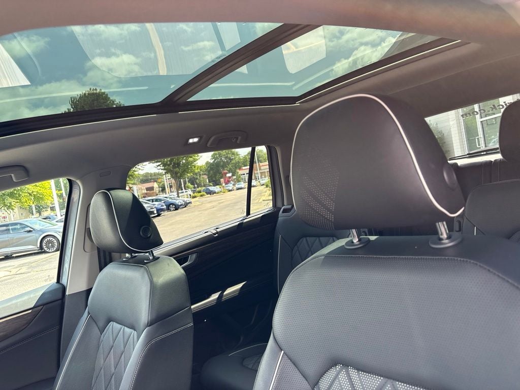 2026 Volkswagen Atlas 2.0T SEL Premium R-Line