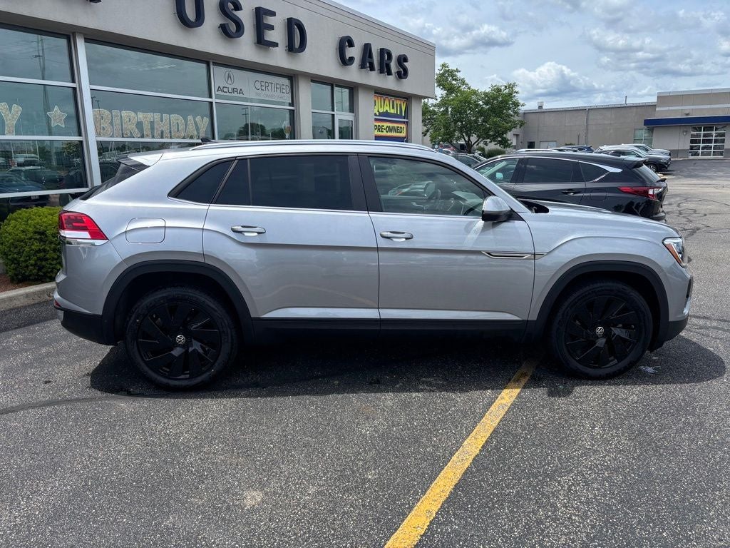 2025 Volkswagen Atlas Cross Sport 2.0T SE w/Technology