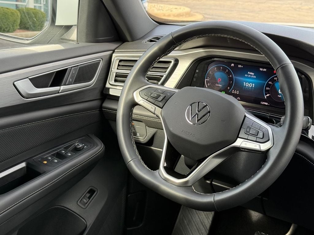 2025 Volkswagen Atlas Cross Sport 2.0T SE w/Technology