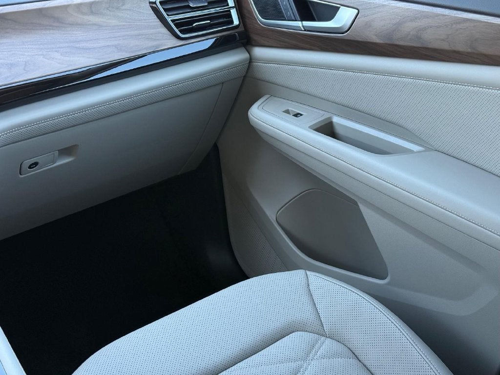 2026 Volkswagen Atlas SE w/Technology