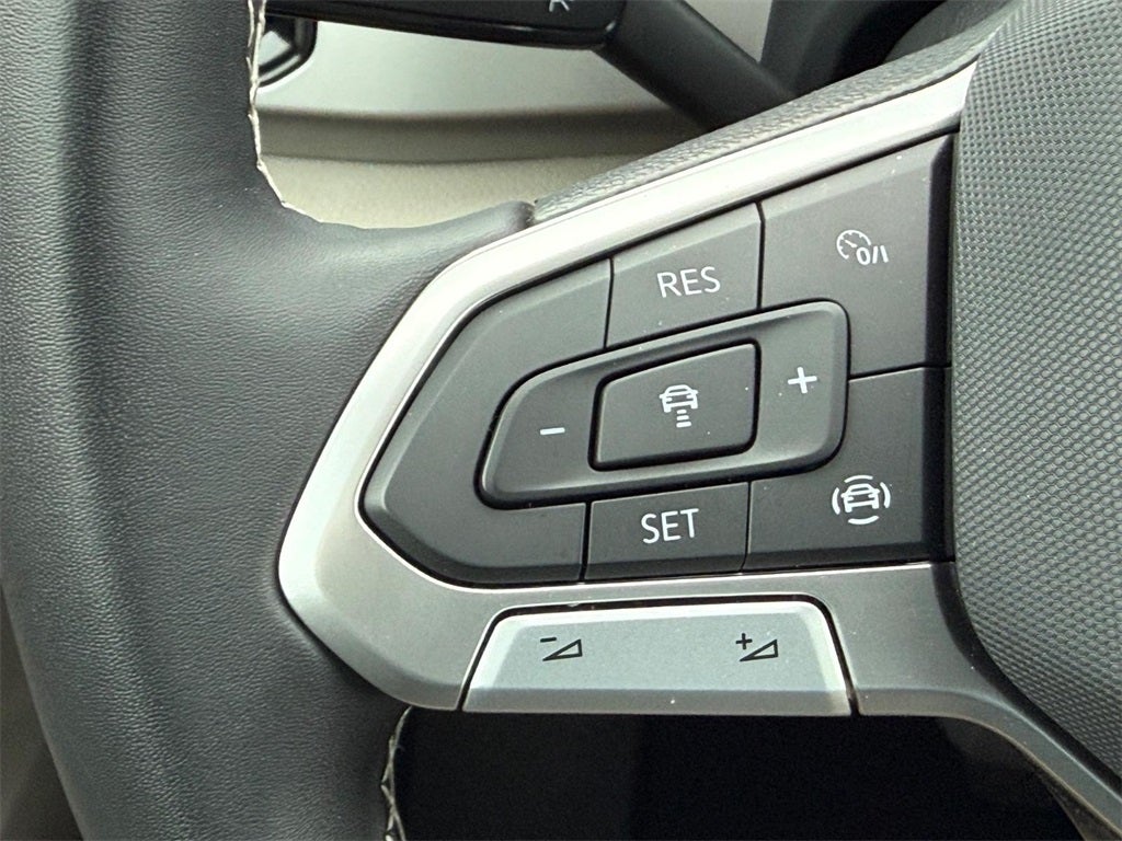 2023 Volkswagen Atlas 2.0T SE w/Technology