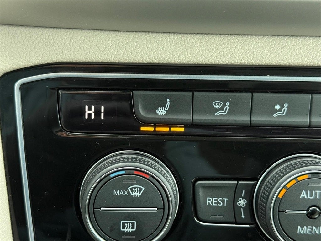 2023 Volkswagen Atlas 2.0T SE w/Technology