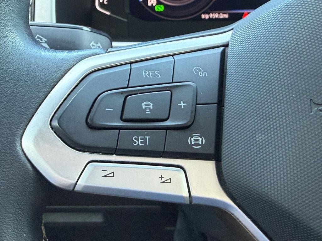 2023 Volkswagen Atlas Cross Sport 3.6L V6 SE w/Technology
