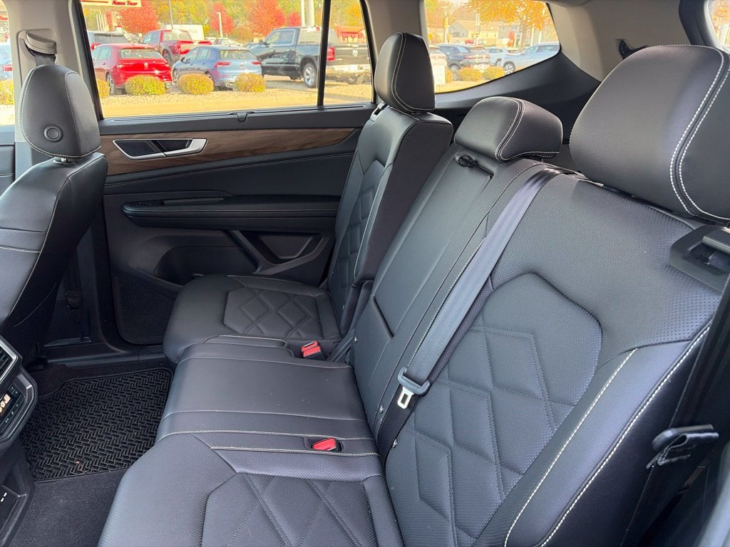 2026 Volkswagen Atlas SE w/Technology