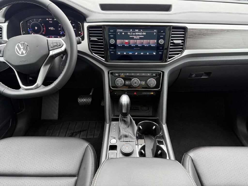 2023 Volkswagen Atlas 2.0T SE w/Technology