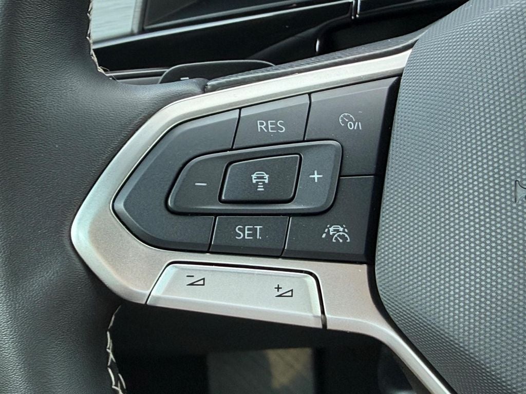 2026 Volkswagen Atlas Cross Sport 2.0T SE