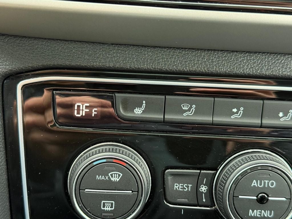 2023 Volkswagen Atlas 3.6L V6 SEL R-Line