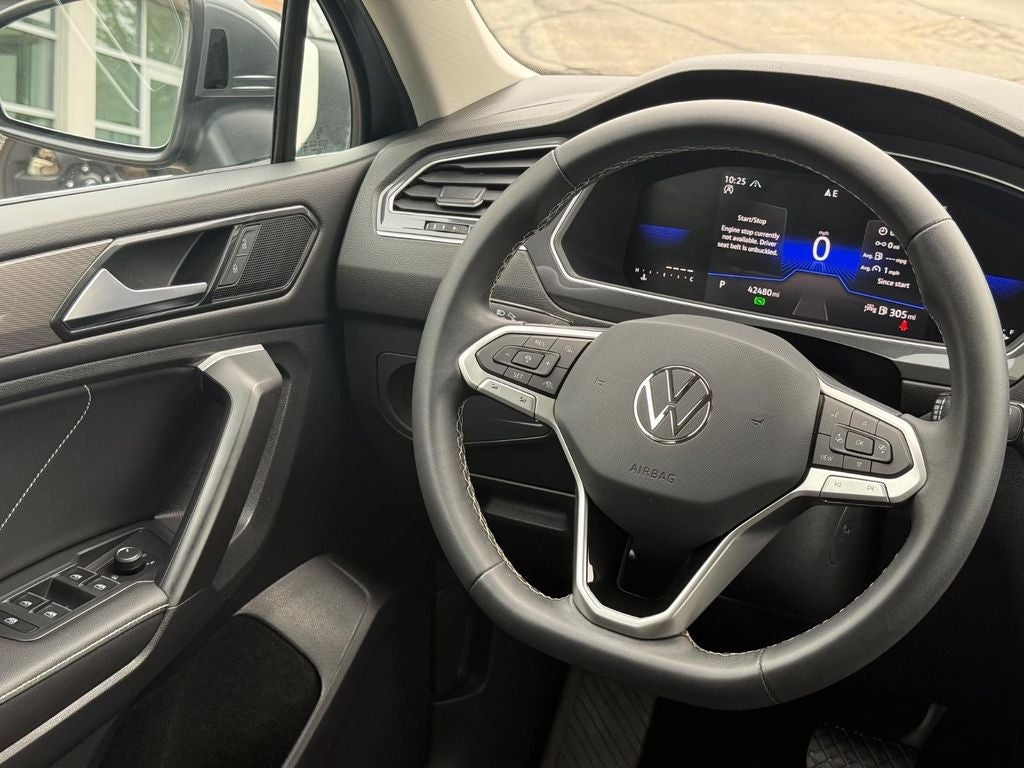 2023 Volkswagen Tiguan 2.0T SE