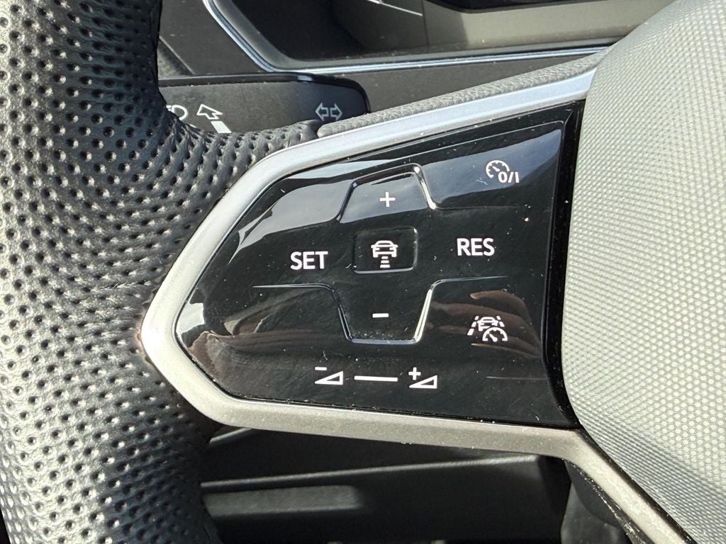 2022 Volkswagen Tiguan 2.0T SEL R-Line