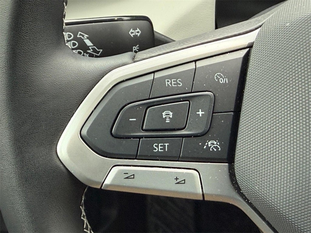 2025 Volkswagen Taos 1.5T SEL