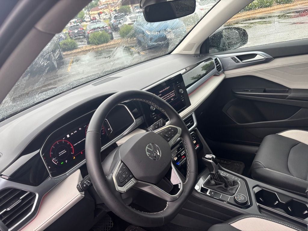 2025 Volkswagen Taos 1.5T SEL