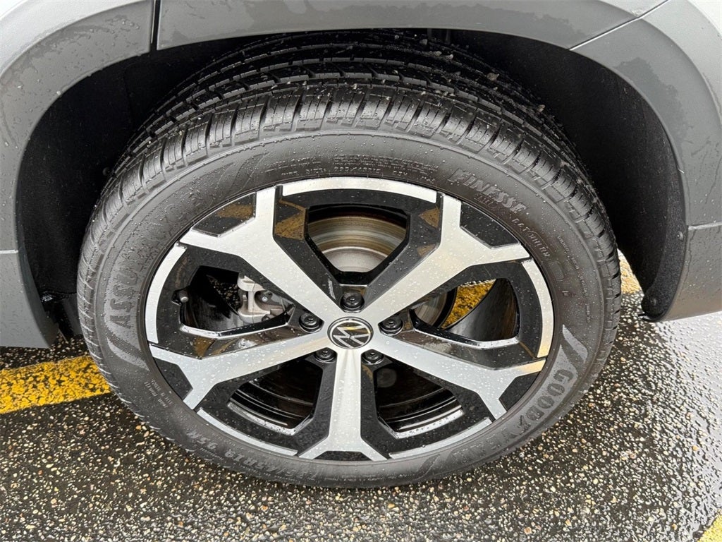 2025 Volkswagen Taos 1.5T SEL