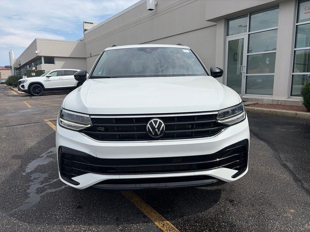 2024 Volkswagen Tiguan 2.0T SE R-Line Black