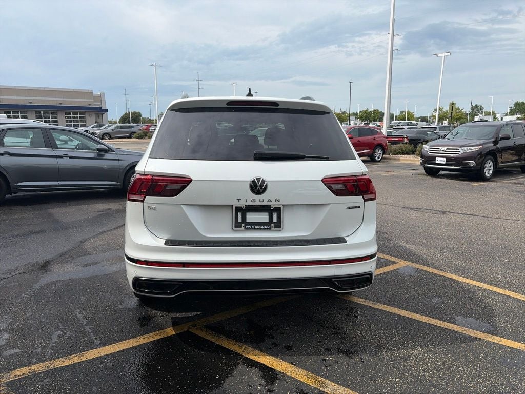 2024 Volkswagen Tiguan 2.0T SE R-Line Black
