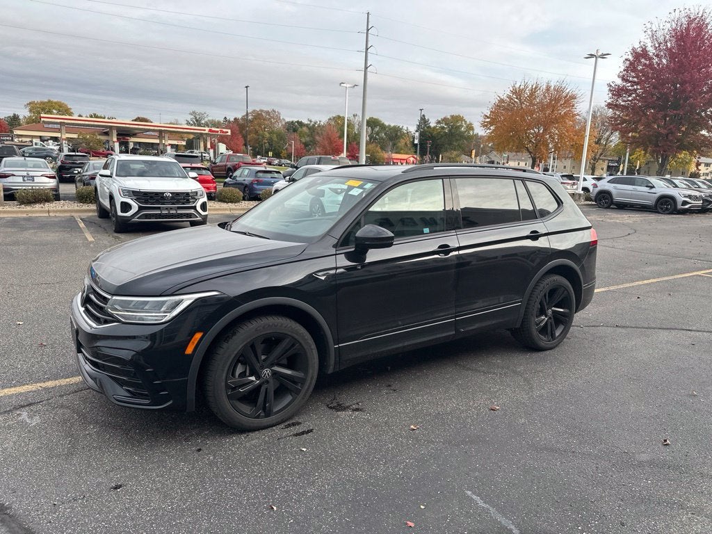 2023 Volkswagen Tiguan 2.0T SE R-Line Black