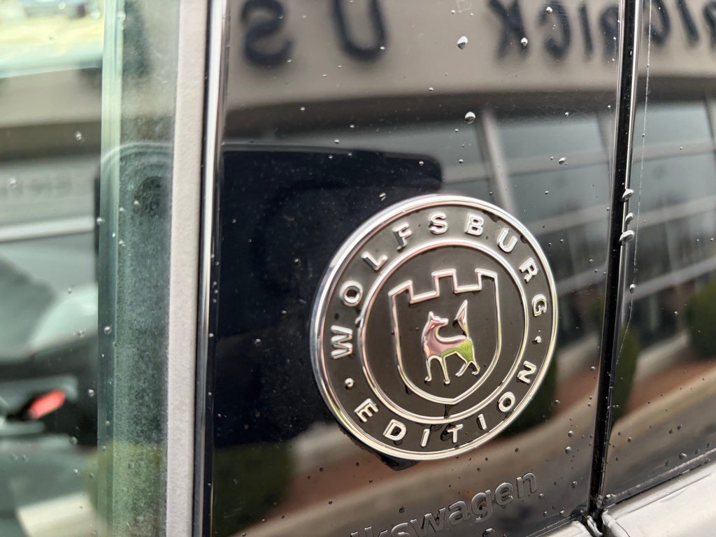 2024 Volkswagen Tiguan 2.0T Wolfsburg Edition