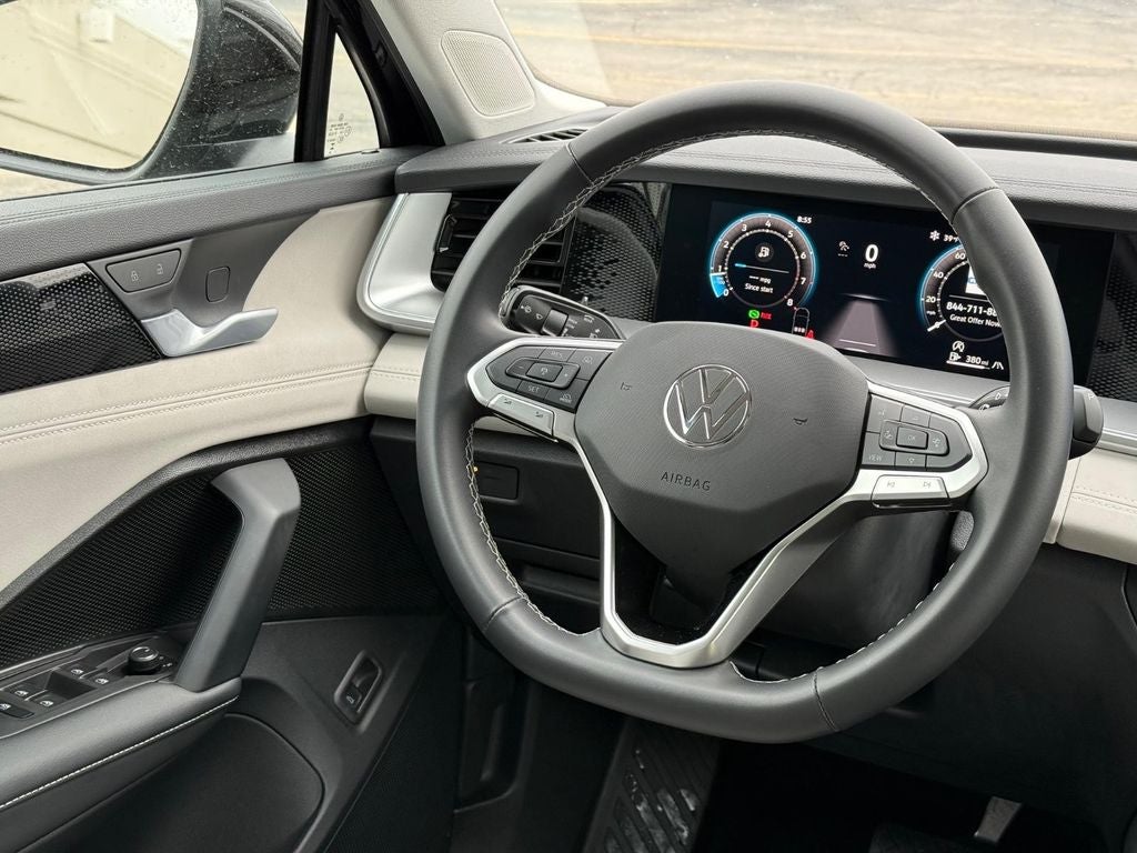 2025 Volkswagen Tiguan 2.0T SE