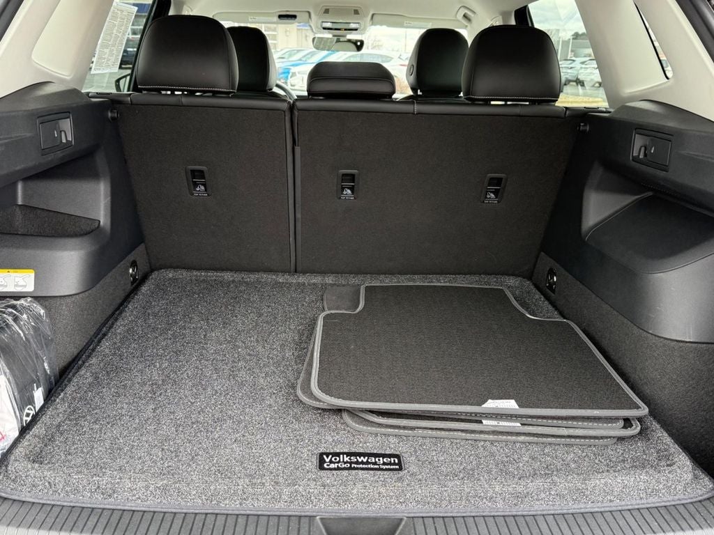 2025 Volkswagen Tiguan 2.0T SE