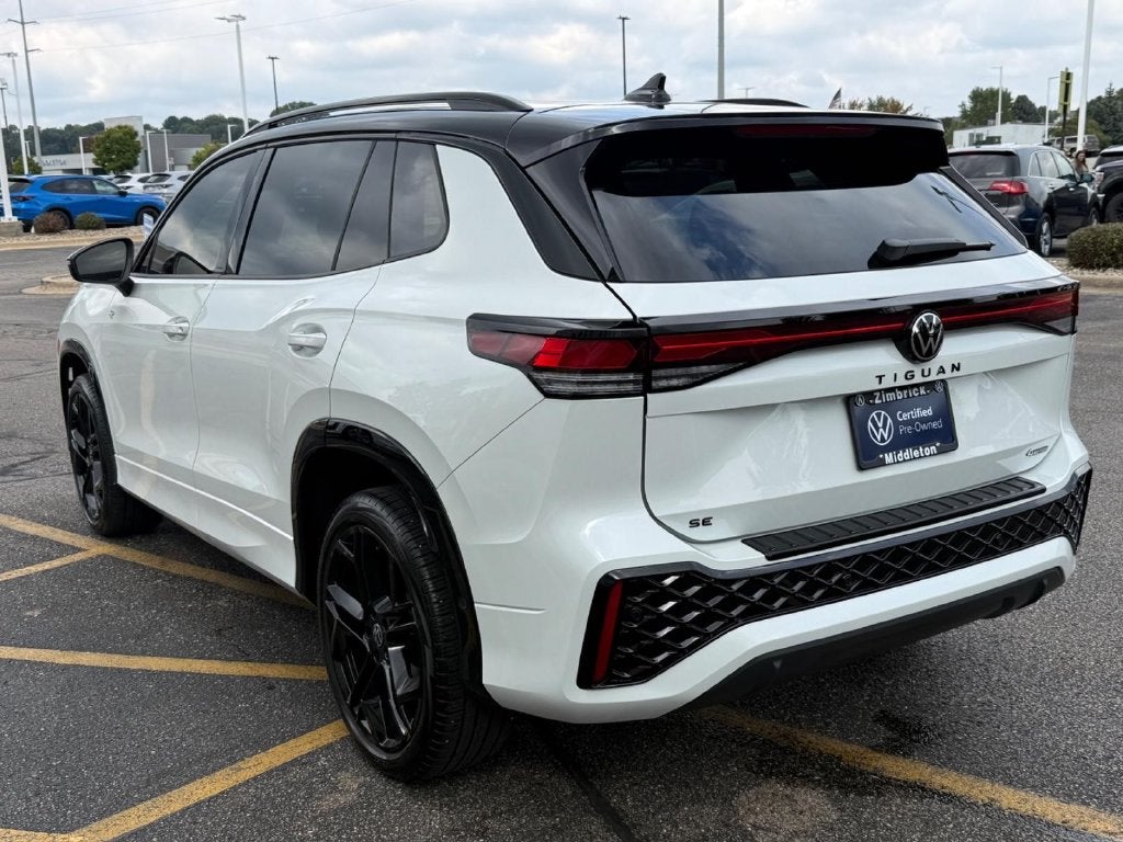 2025 Volkswagen Tiguan 2.0T SE R-Line Black