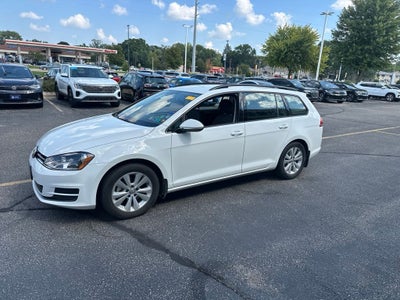 2017 Volkswagen Golf SportWagen S 4Motion