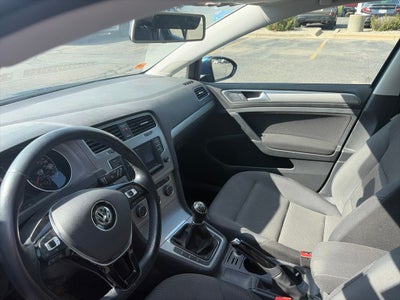 2016 Volkswagen Golf TSI S 4-Door