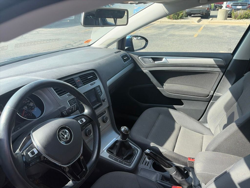 2016 Volkswagen Golf TSI S 4-Door