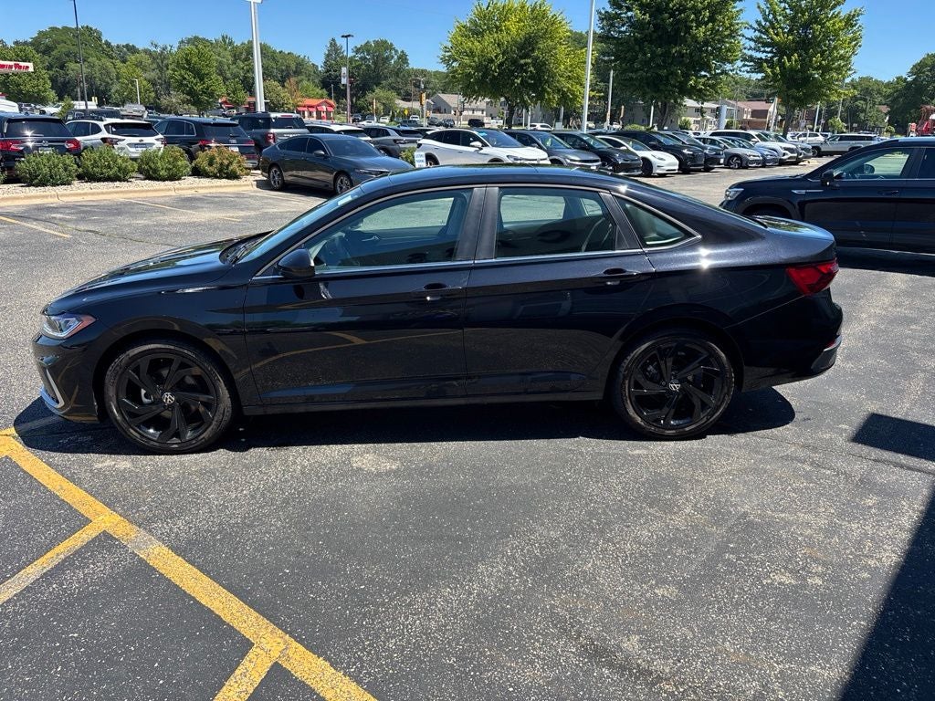 2025 Volkswagen Jetta 1.5T SE