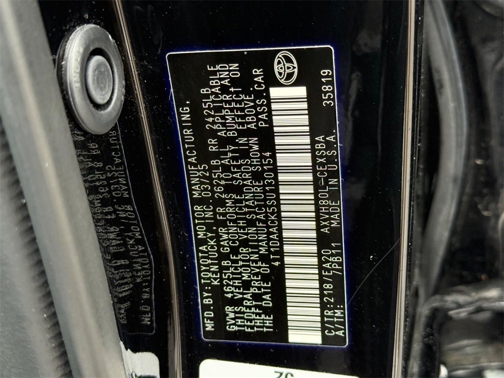 2025 Toyota Camry SE