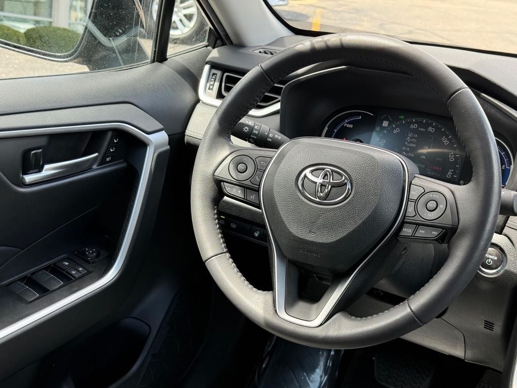 2023 Toyota RAV4 Hybrid XLE Premium