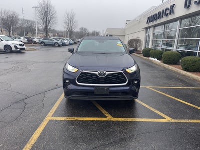 2021 Toyota Highlander LE