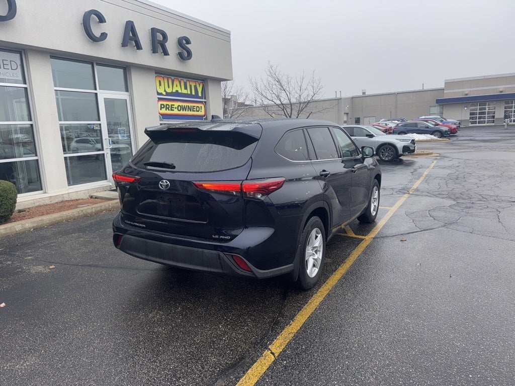 2021 Toyota Highlander LE