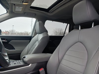 2022 Toyota Highlander XLE