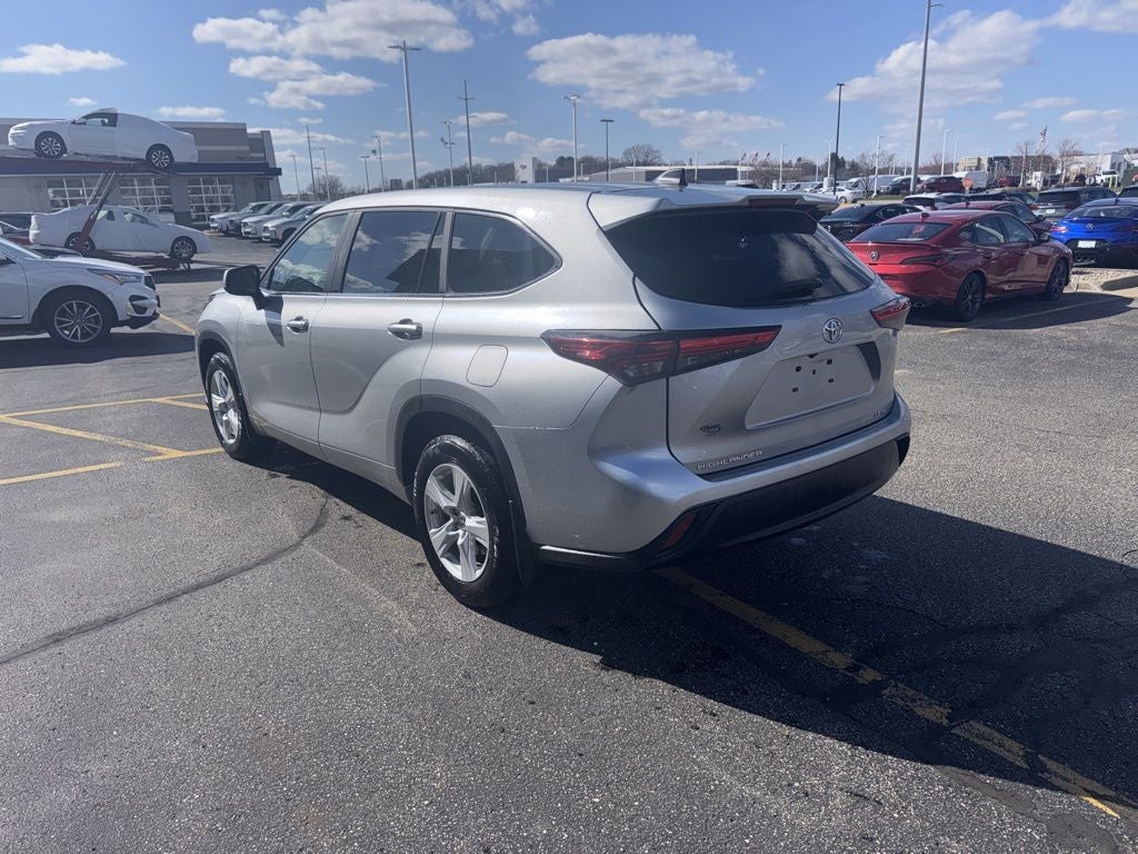 2023 Toyota Highlander LE
