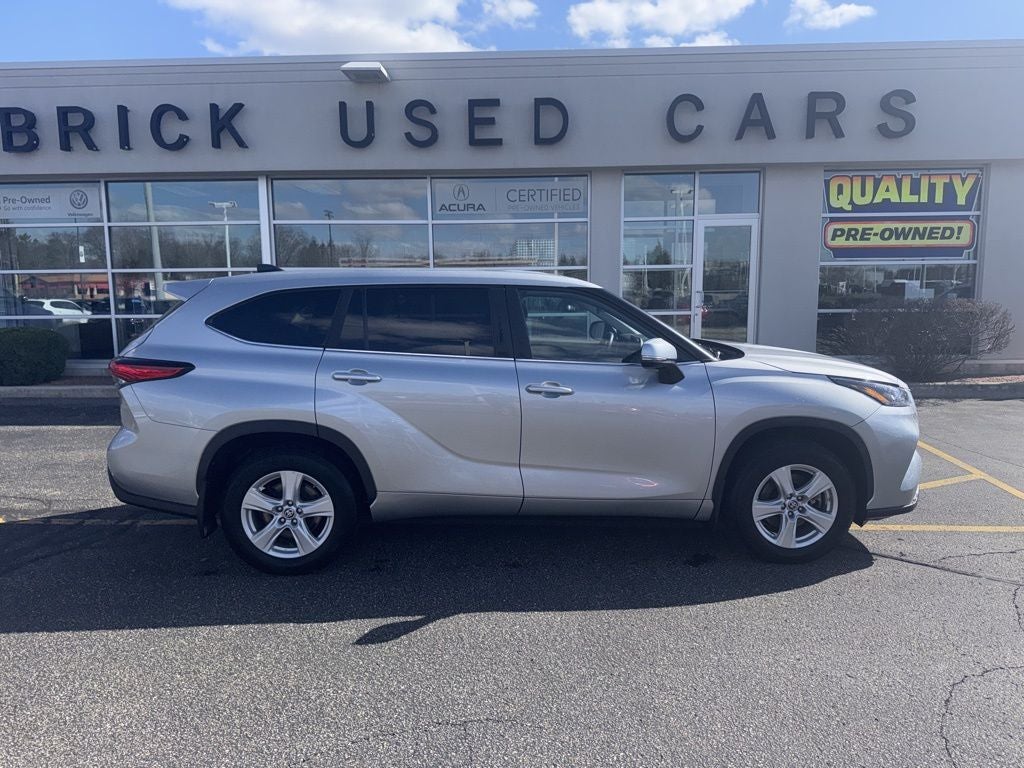 2023 Toyota Highlander LE