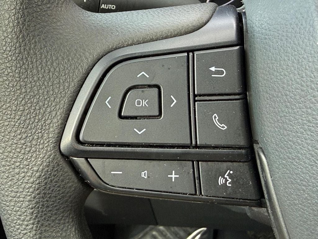 2025 Toyota Sienna LE 8 Passenger