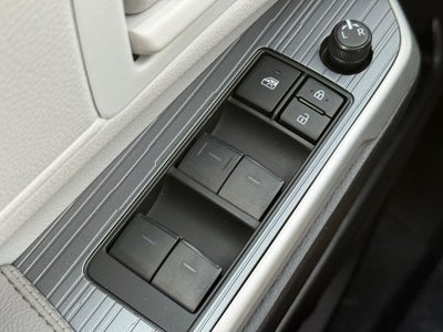 2025 Toyota Sienna LE 8 Passenger