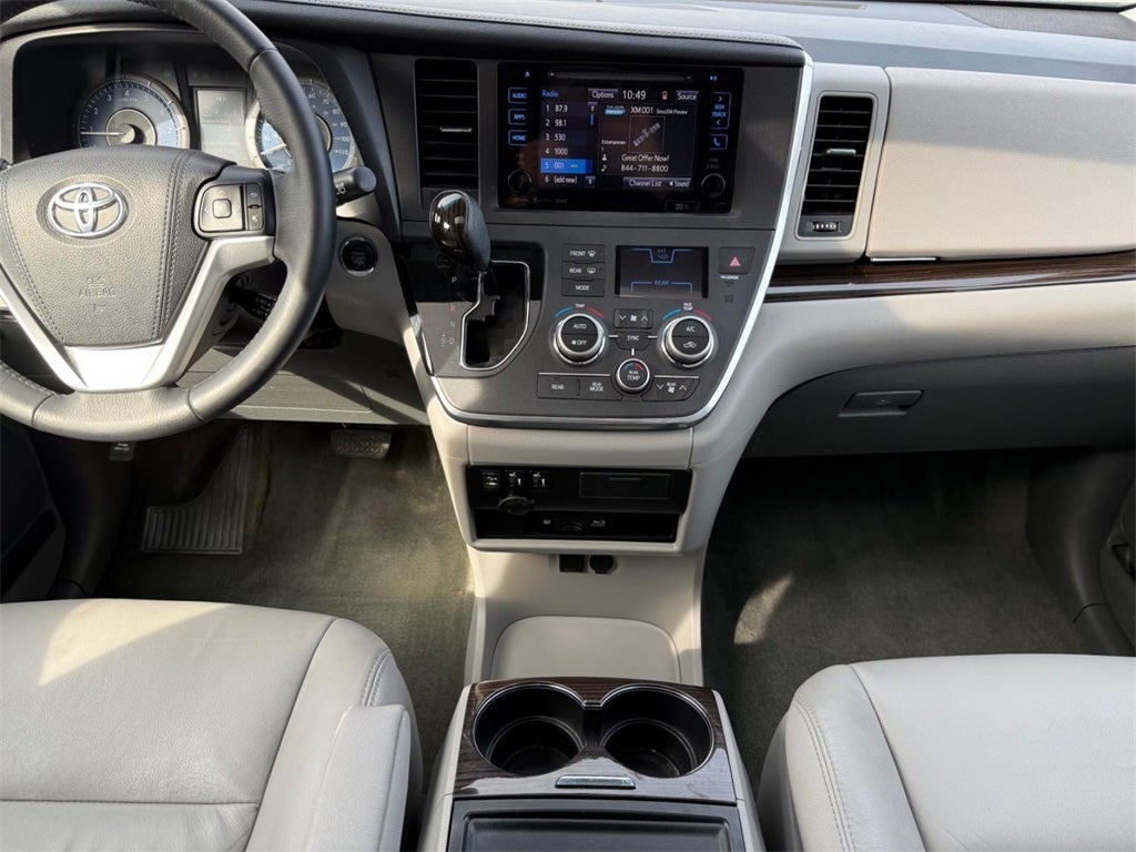 2016 Toyota Sienna L 7 Passenger
