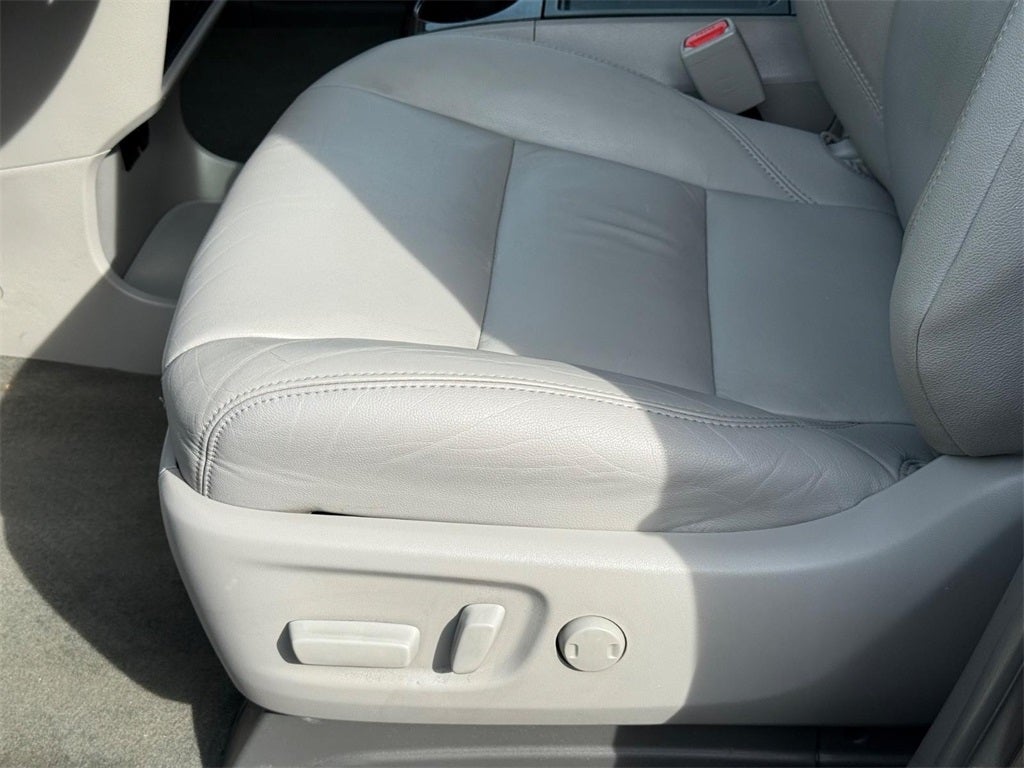 2016 Toyota Sienna L 7 Passenger