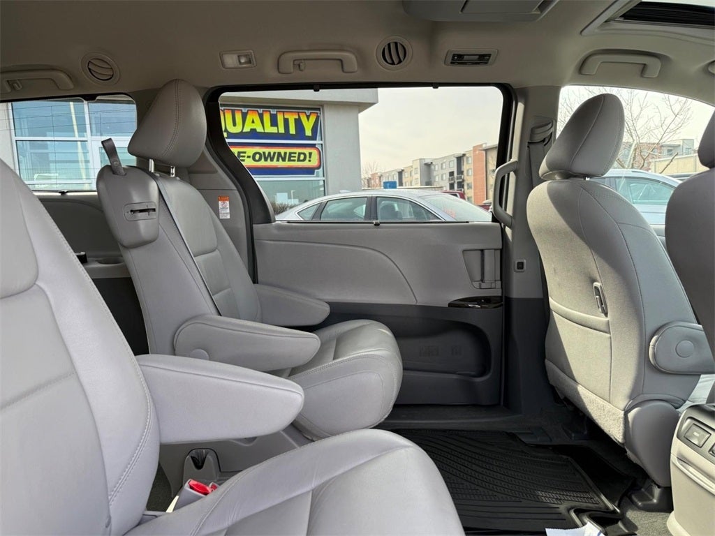 2016 Toyota Sienna L 7 Passenger