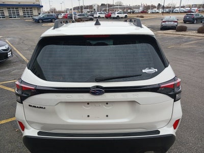 2025 Subaru Forester Base